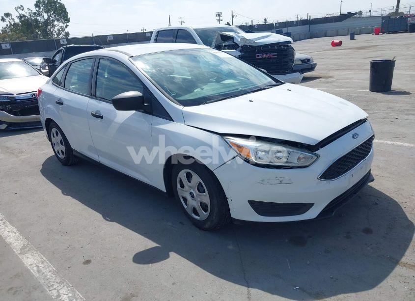 2016 Ford Focus S (VIN 1FADP3E20GL238664) main photo