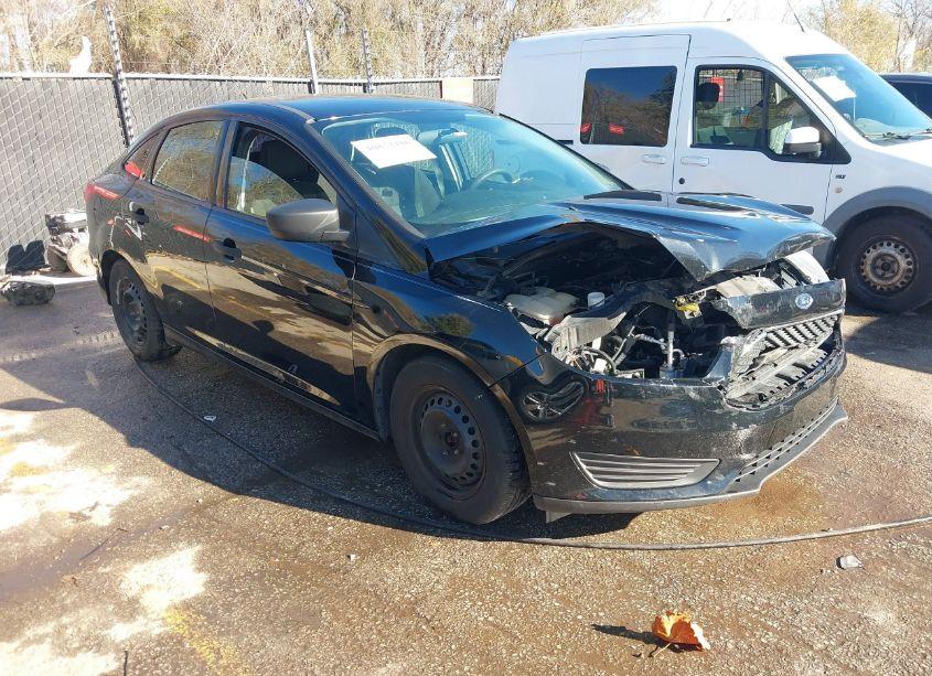 2016 Ford Focus S (VIN 1FADP3E20GL351191) main photo