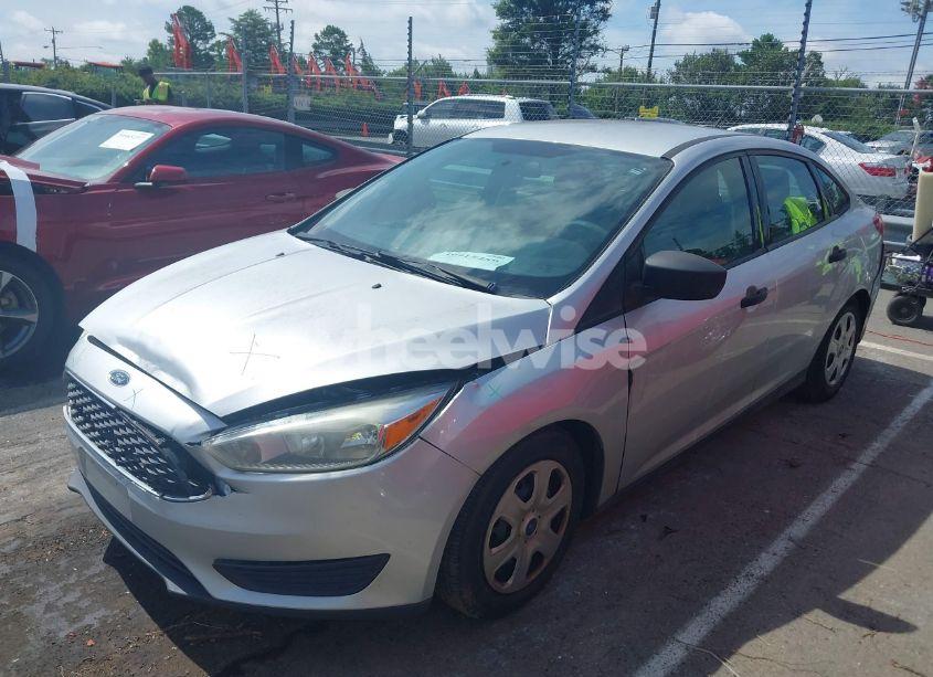 Photo 2 of 2016 Ford Focus S (VIN 1FADP3E20GL354091)