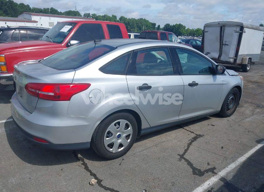 Photo 4 of 2016 Ford Focus S (VIN 1FADP3E20GL354091)