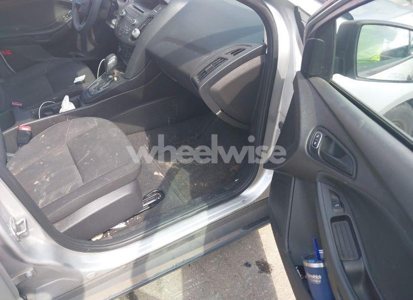 Photo 5 of 2016 Ford Focus S (VIN 1FADP3E20GL354091)