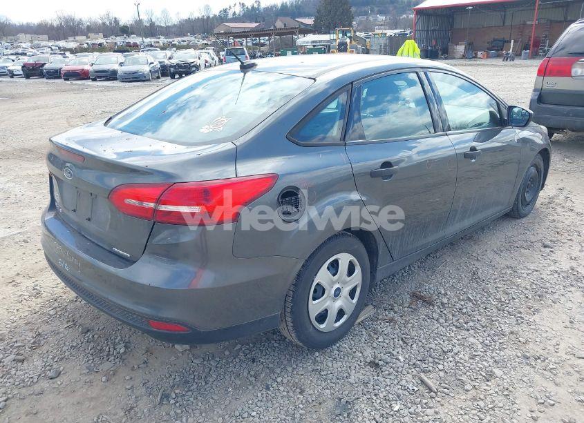 Photo 4 of 2016 Ford Focus S (VIN 1FADP3E20GL389486)