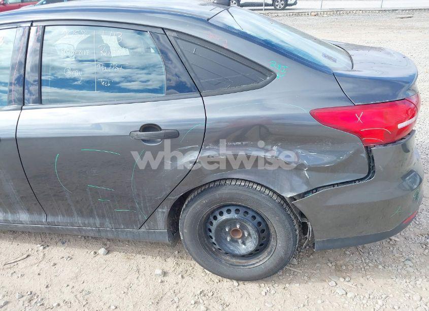 Photo 6 of 2016 Ford Focus S (VIN 1FADP3E20GL389486)