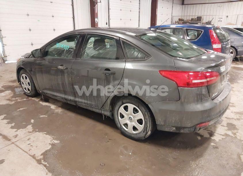 Photo 3 of 2017 Ford Focus S (VIN 1FADP3E20HL250833)