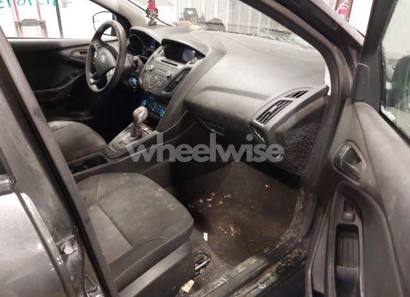 Photo 5 of 2017 Ford Focus S (VIN 1FADP3E20HL250833)
