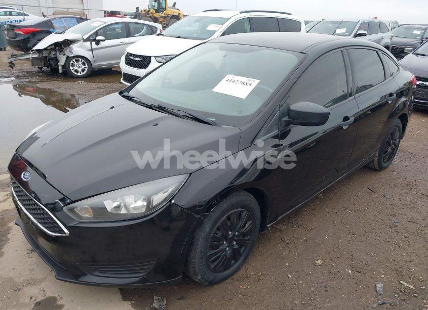 Photo 2 of 2017 Ford Focus S (VIN 1FADP3E20HL307886)