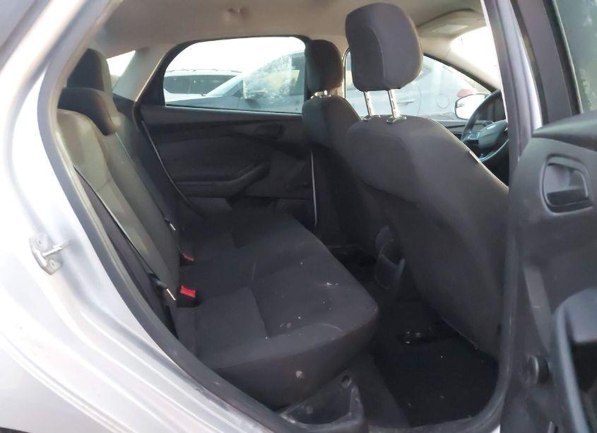 Photo 8 of 2017 Ford Focus S (VIN 1FADP3E20HL307998)