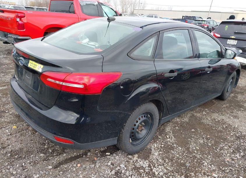 Photo 4 of 2017 Ford Focus S (VIN 1FADP3E20HL326535)