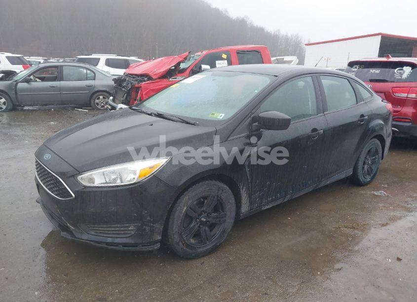 Photo 2 of 2018 Ford Focus S (VIN 1FADP3E20JL256976)