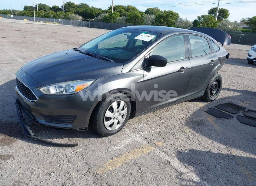 Photo 2 of 2018 Ford Focus S (VIN 1FADP3E20JL302449)