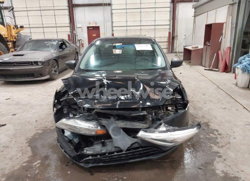 Photo 12 of 2018 Ford Focus (VIN 1FADP3E20JL322331)