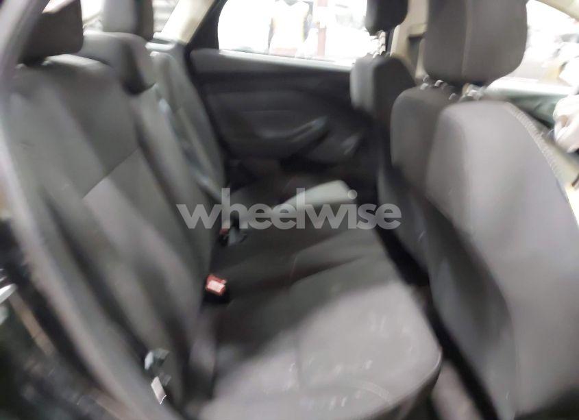 Photo 8 of 2018 Ford Focus (VIN 1FADP3E20JL322331)