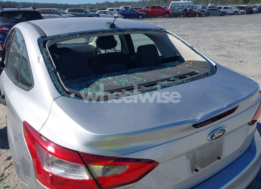 Photo 6 of 2013 Ford Focus (VIN 1FADP3E21DL104578)