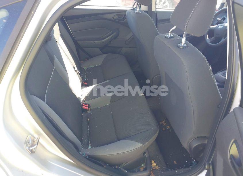 Photo 8 of 2013 Ford Focus (VIN 1FADP3E21DL104578)