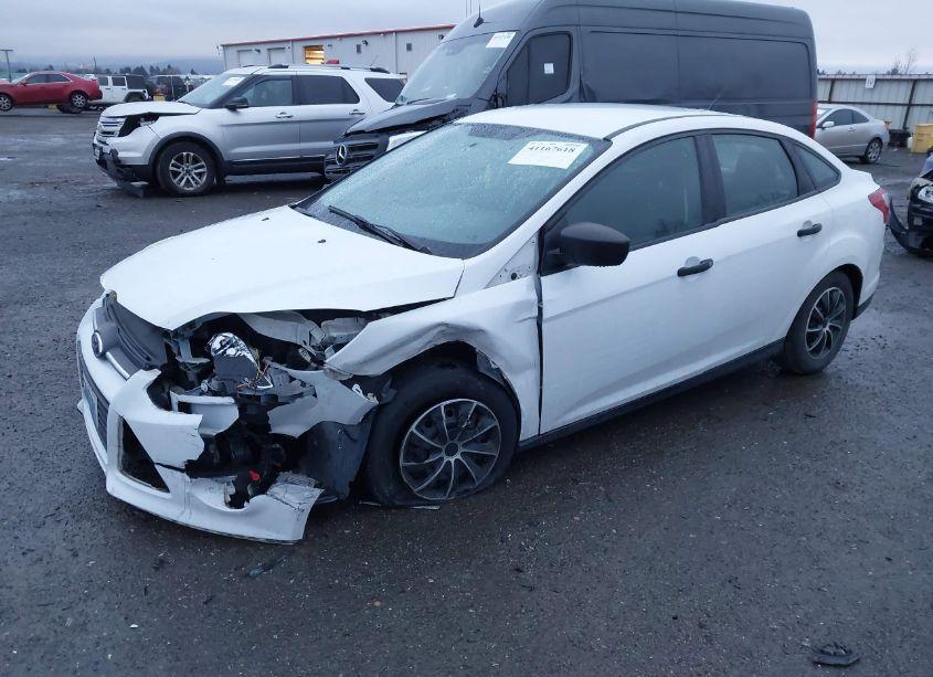 Photo 2 of 2013 Ford Focus S (VIN 1FADP3E21DL178082)