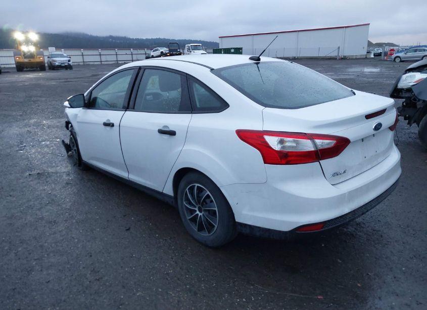 Photo 3 of 2013 Ford Focus S (VIN 1FADP3E21DL178082)