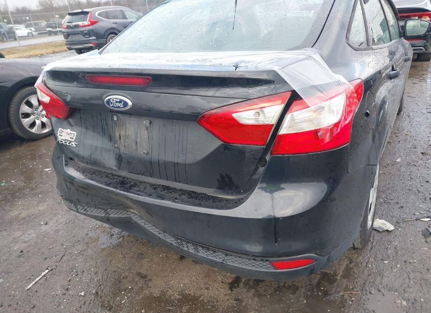Photo 12 of 2013 Ford Focus S (VIN 1FADP3E21DL181824)
