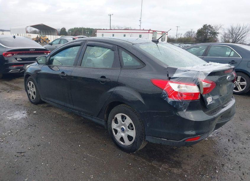 Photo 3 of 2013 Ford Focus S (VIN 1FADP3E21DL181824)