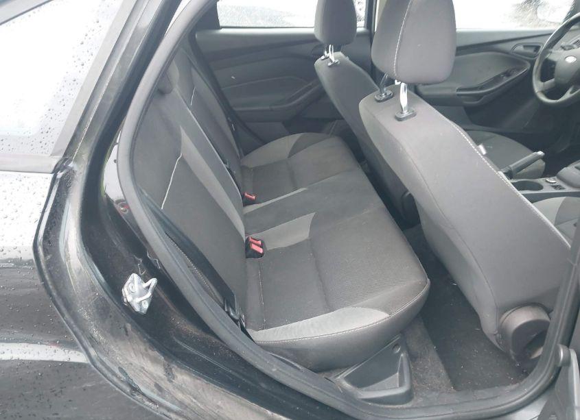 Photo 8 of 2013 Ford Focus S (VIN 1FADP3E21DL181824)