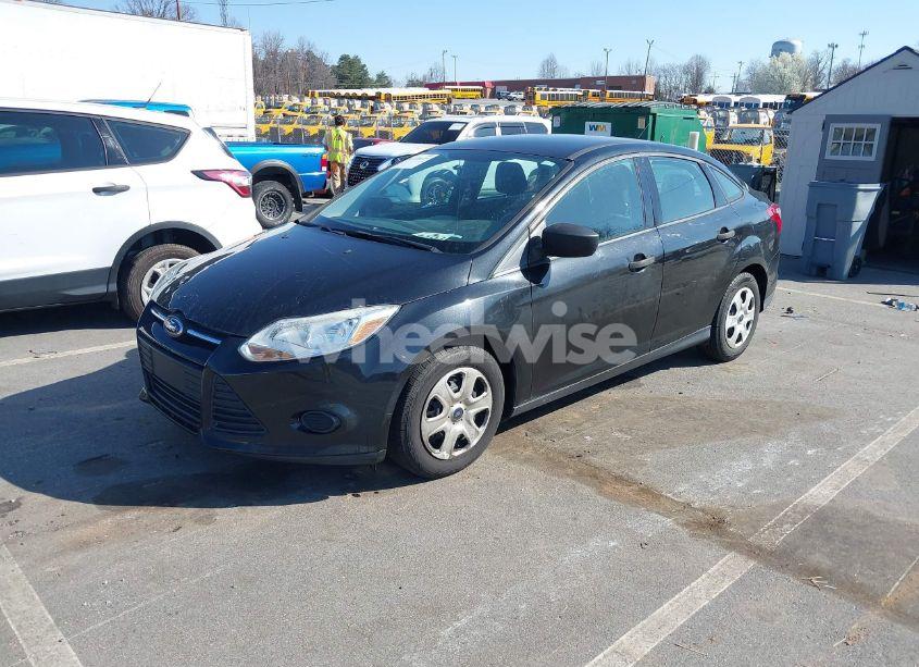 Photo 2 of 2013 Ford Focus S (VIN 1FADP3E21DL274763)
