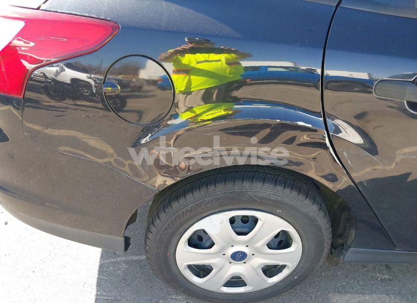 Photo 6 of 2013 Ford Focus S (VIN 1FADP3E21DL274763)