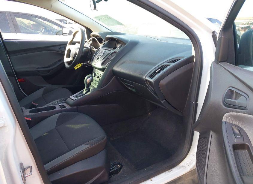 Photo 5 of 2014 Ford Focus S (VIN 1FADP3E21EL169836)
