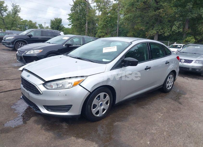Photo 2 of 2015 Ford Focus S (VIN 1FADP3E21FL273647)