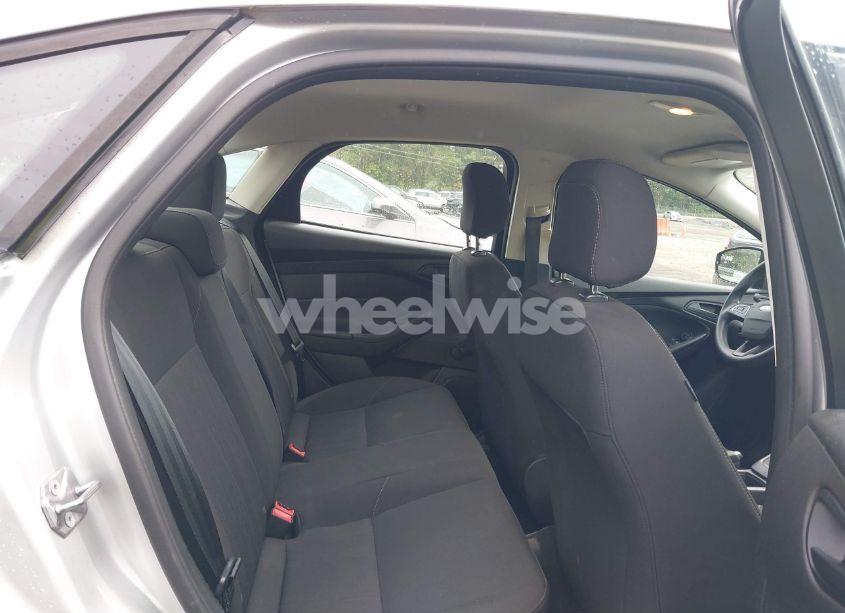 Photo 8 of 2015 Ford Focus S (VIN 1FADP3E21FL273647)