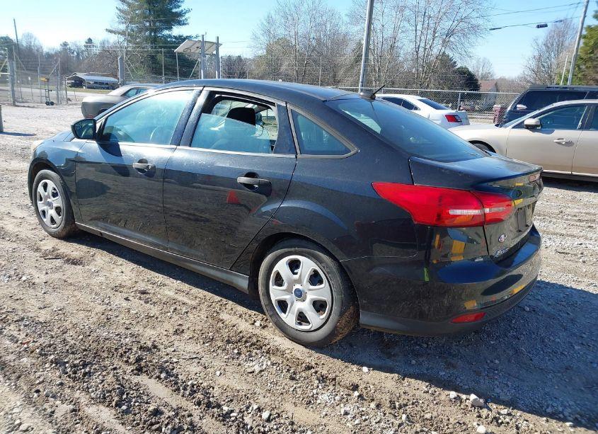 Photo 3 of 2015 Ford Focus S (VIN 1FADP3E21FL365244)