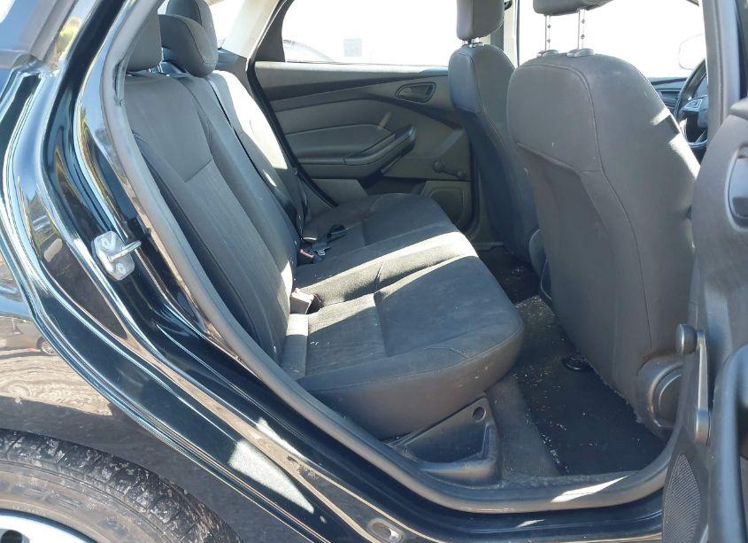 Photo 8 of 2015 Ford Focus S (VIN 1FADP3E21FL365244)