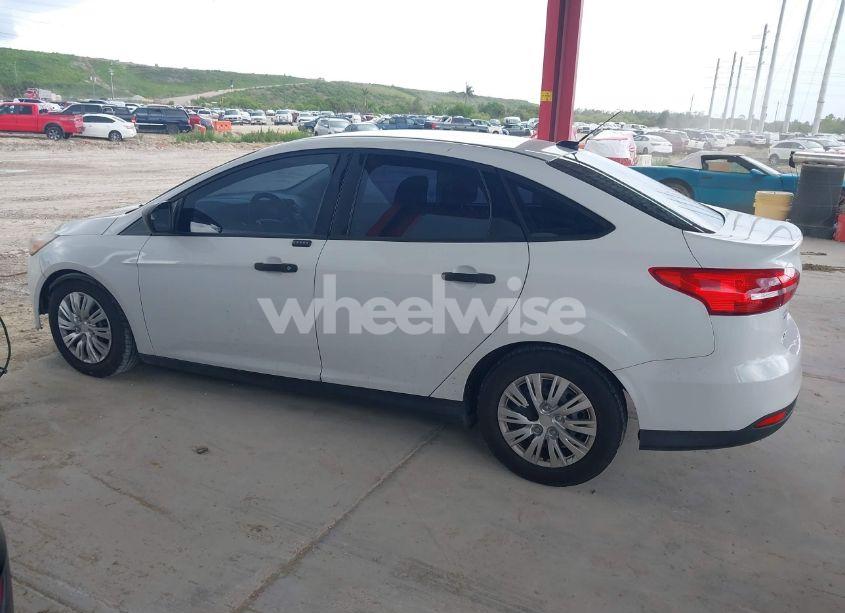 Photo 15 of 2015 Ford Focus S (VIN 1FADP3E21FL372842)