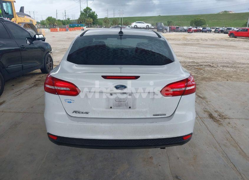 Photo 17 of 2015 Ford Focus S (VIN 1FADP3E21FL372842)