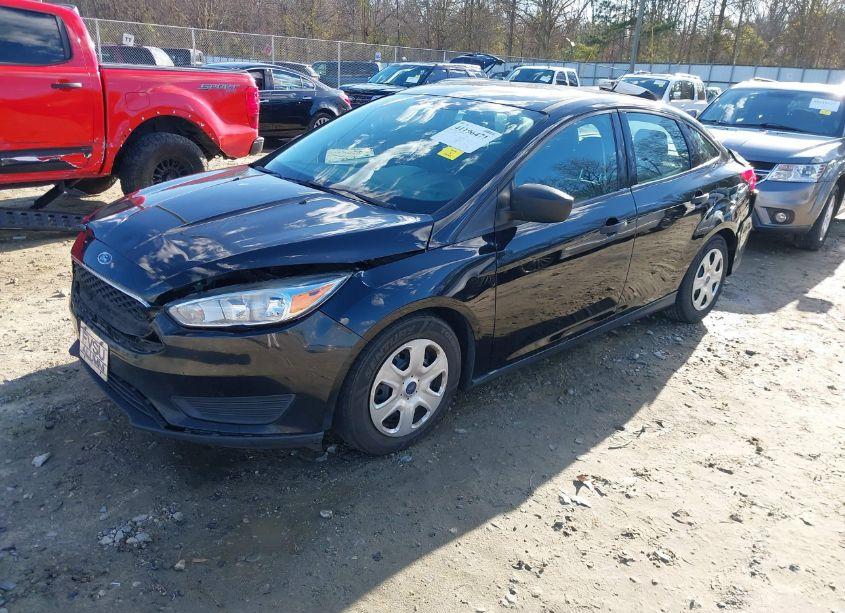 Photo 2 of 2016 Ford Focus S (VIN 1FADP3E21GL207116)
