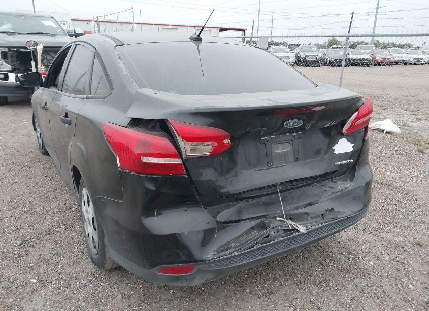 Photo 3 of 2016 Ford Focus S (VIN 1FADP3E21GL288828)