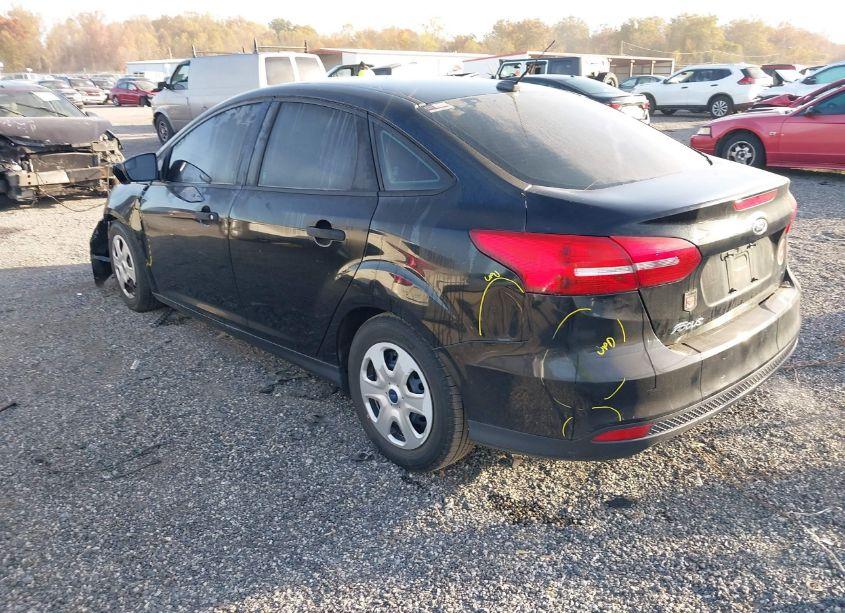 Photo 3 of 2016 Ford Focus S (VIN 1FADP3E21GL354679)