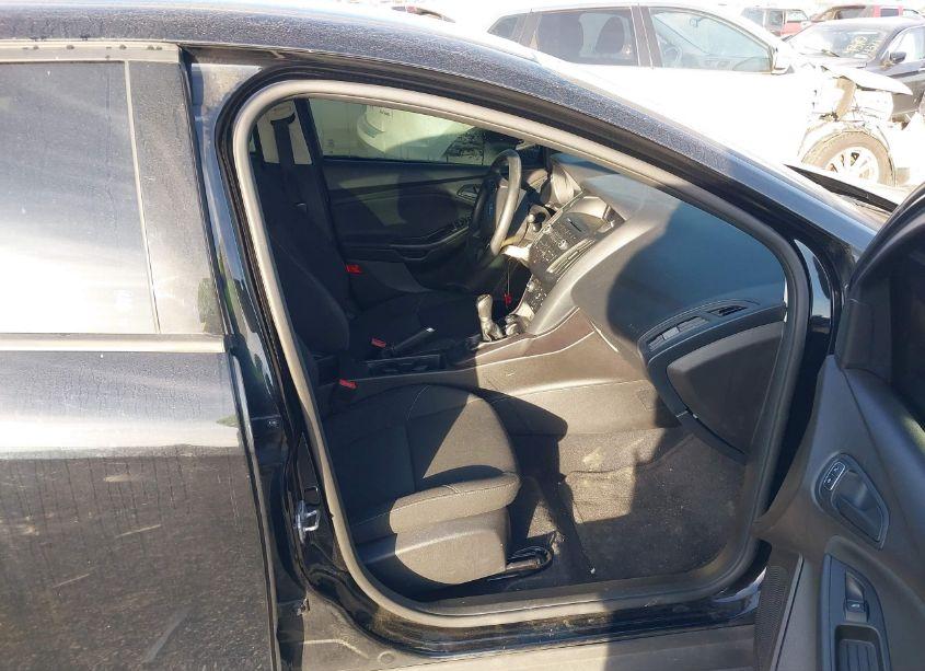 Photo 5 of 2016 Ford Focus S (VIN 1FADP3E21GL354679)