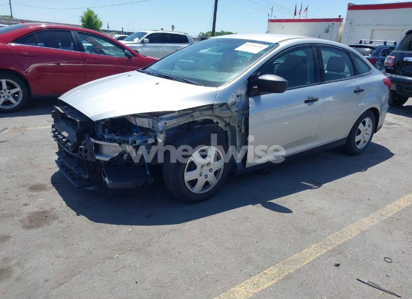 Photo 2 of 2016 Ford Focus S (VIN 1FADP3E21GL372521)