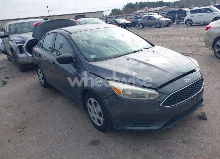 2016 Ford Focus S (VIN 1FADP3E21GL378965) main photo