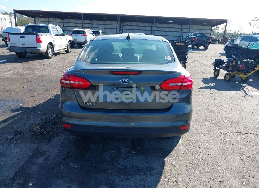 Photo 16 of 2016 Ford Focus S (VIN 1FADP3E21GL389769)