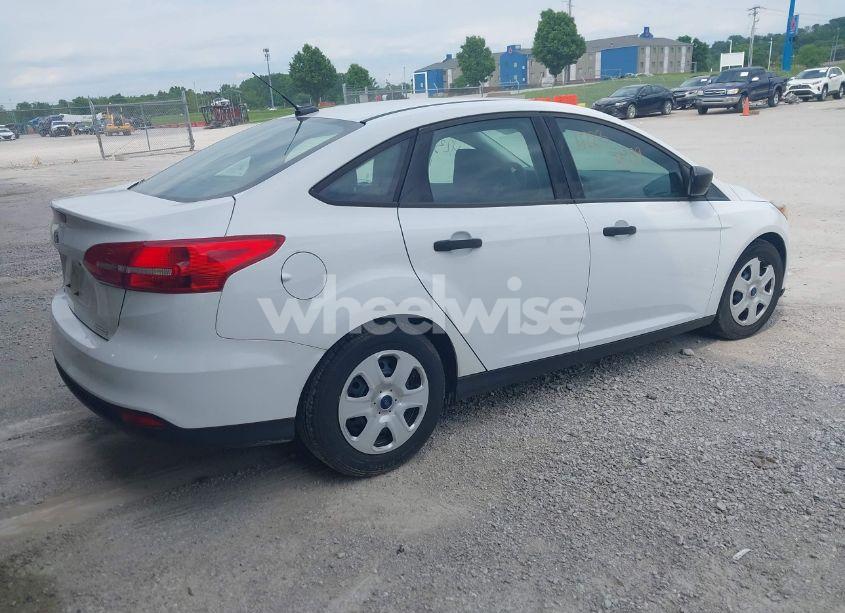 Photo 4 of 2016 Ford Focus S (VIN 1FADP3E21GL391456)