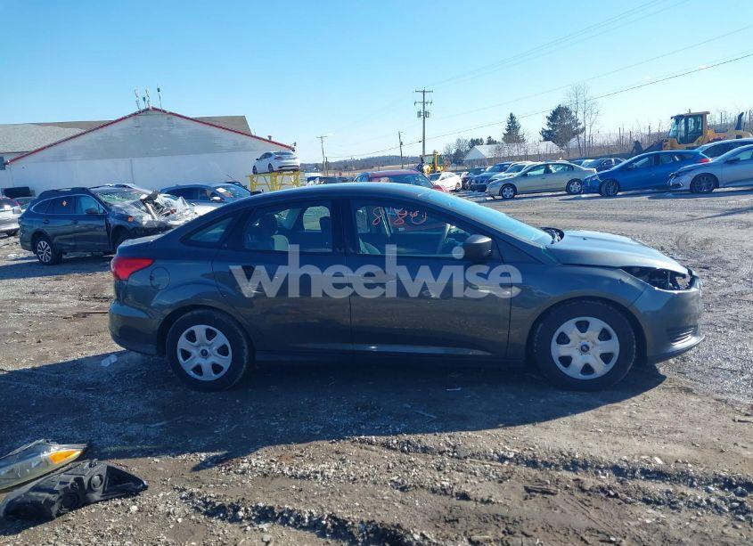 Photo 13 of 2016 Ford Focus S (VIN 1FADP3E21GL395670)