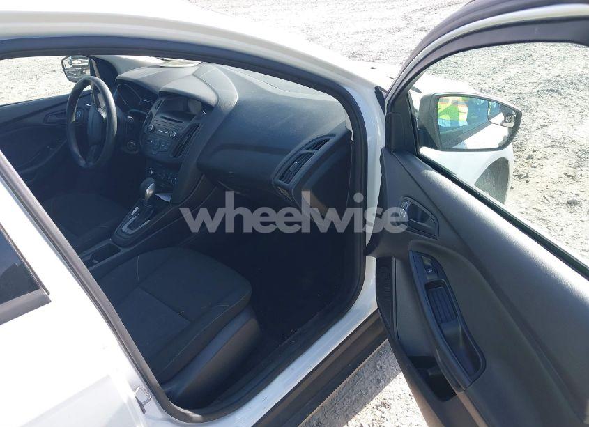 Photo 5 of 2017 Ford Focus S (VIN 1FADP3E21HL215170)