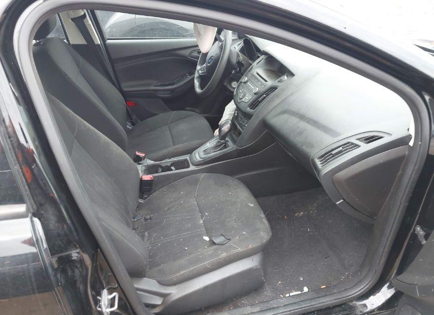 Photo 5 of 2017 Ford Focus S (VIN 1FADP3E21HL338953)