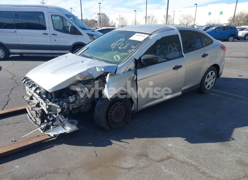 Photo 2 of 2018 Ford Focus S (VIN 1FADP3E21JL205244)