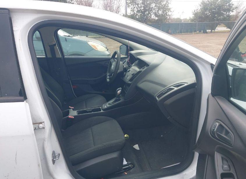 Photo 5 of 2018 Ford Focus S (VIN 1FADP3E21JL222741)