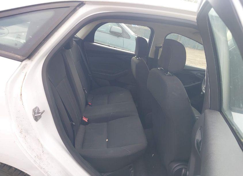 Photo 8 of 2018 Ford Focus S (VIN 1FADP3E21JL222741)