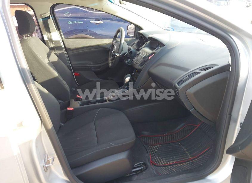 Photo 5 of 2018 Ford Focus S (VIN 1FADP3E21JL240432)