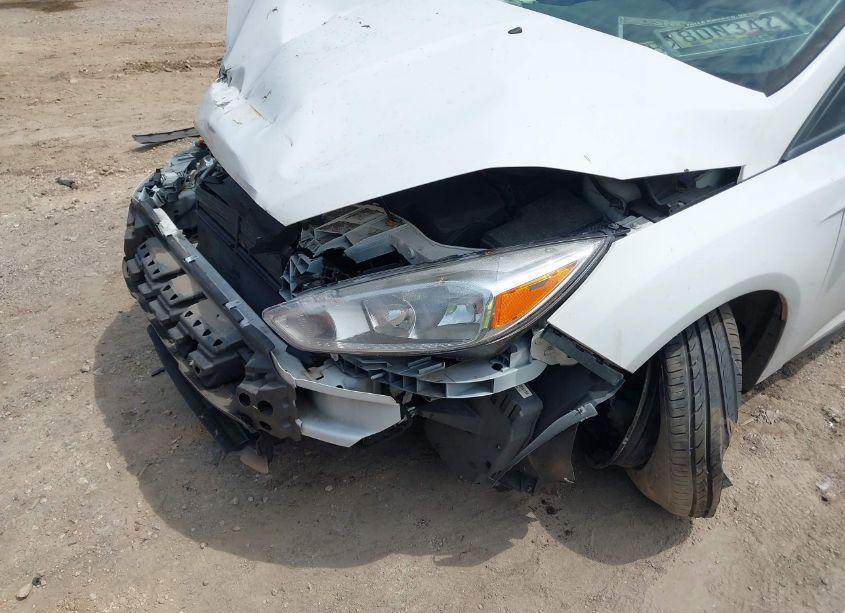 Photo 13 of 2018 Ford Focus S (VIN 1FADP3E21JL300161)
