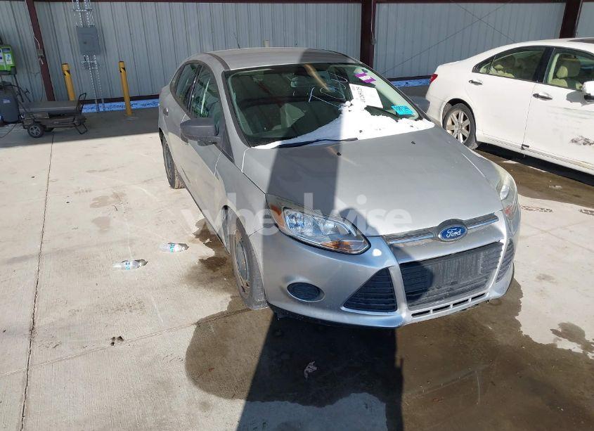 2013 Ford Focus S (VIN 1FADP3E22DL124144) main photo