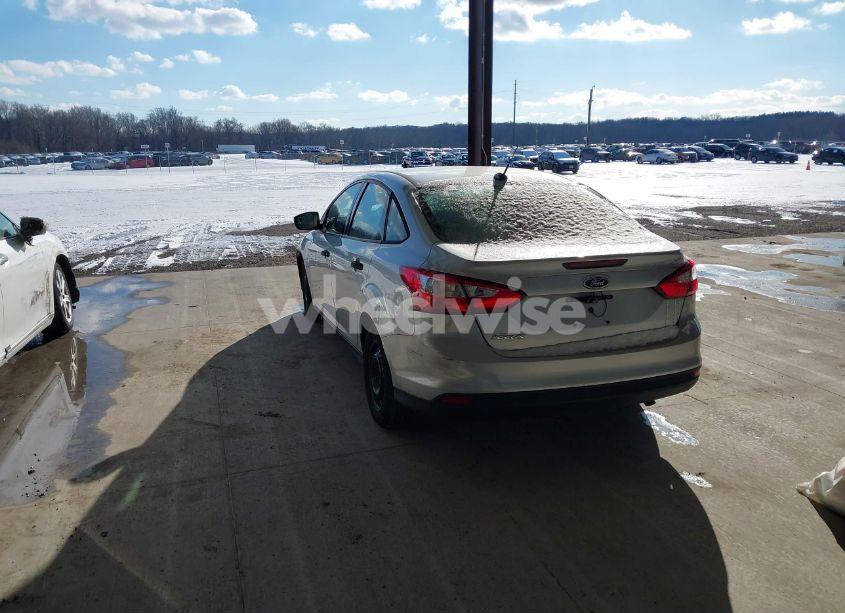 Photo 3 of 2013 Ford Focus S (VIN 1FADP3E22DL124144)